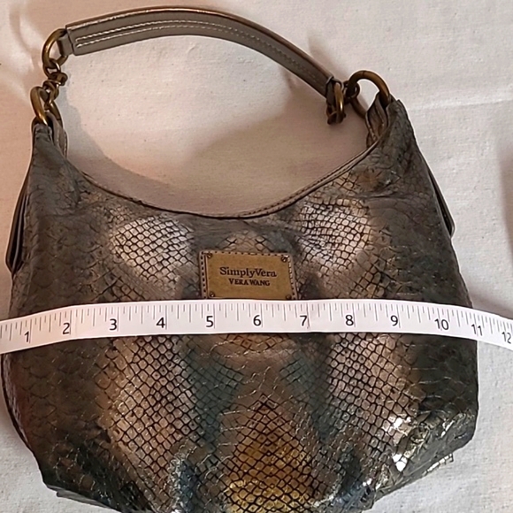 Simply Vera Hand Bag - Picture 6 of 10